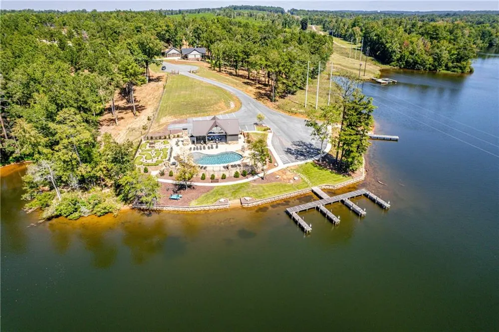 126 Falls Lane Milledgeville, GA 31061