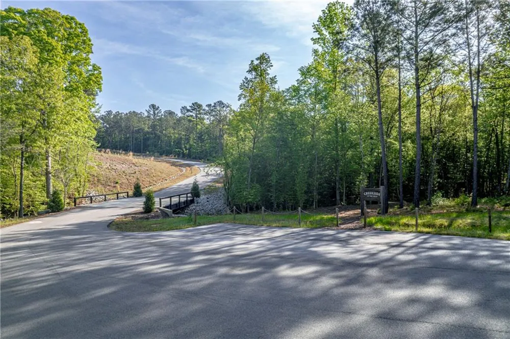126 Falls Lane Milledgeville, GA 31061