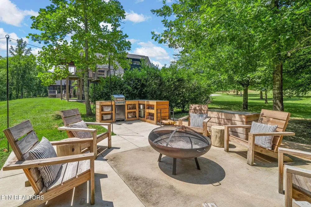 84 Judd Lane Lancaster, TN 38569