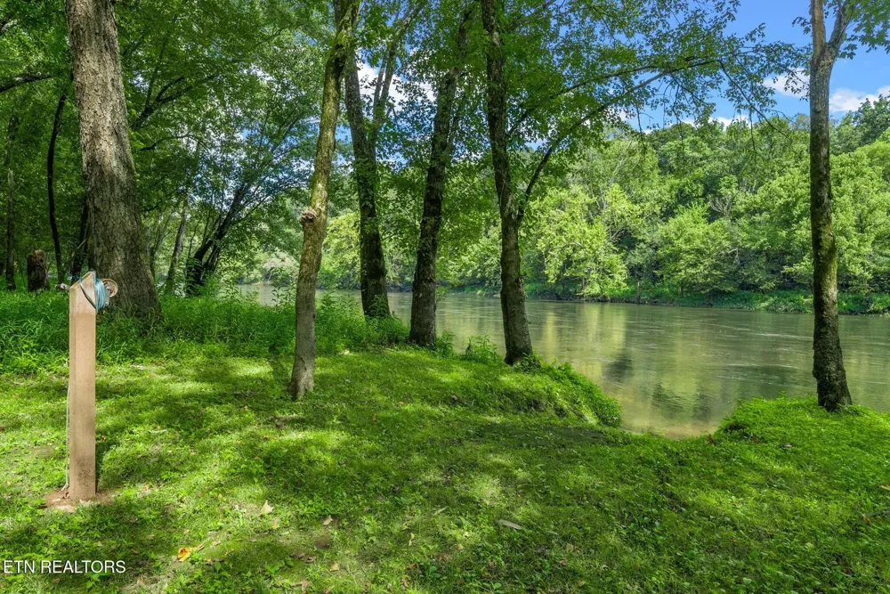 84 Judd Lane Lancaster, TN 38569