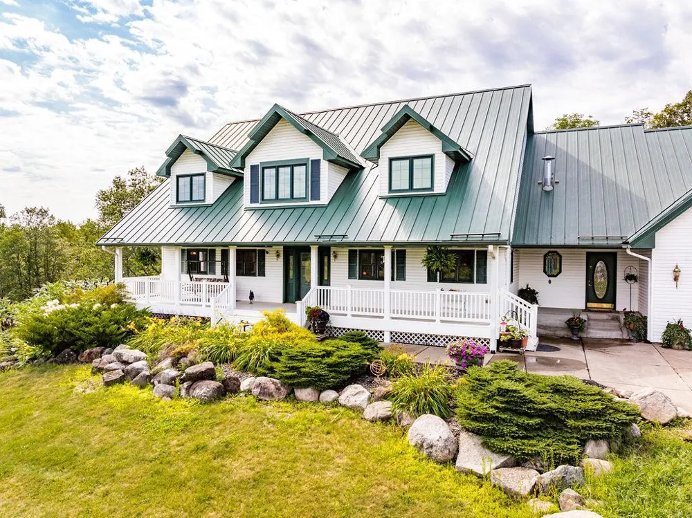 2065 315th Avenue Isle, MN 56342