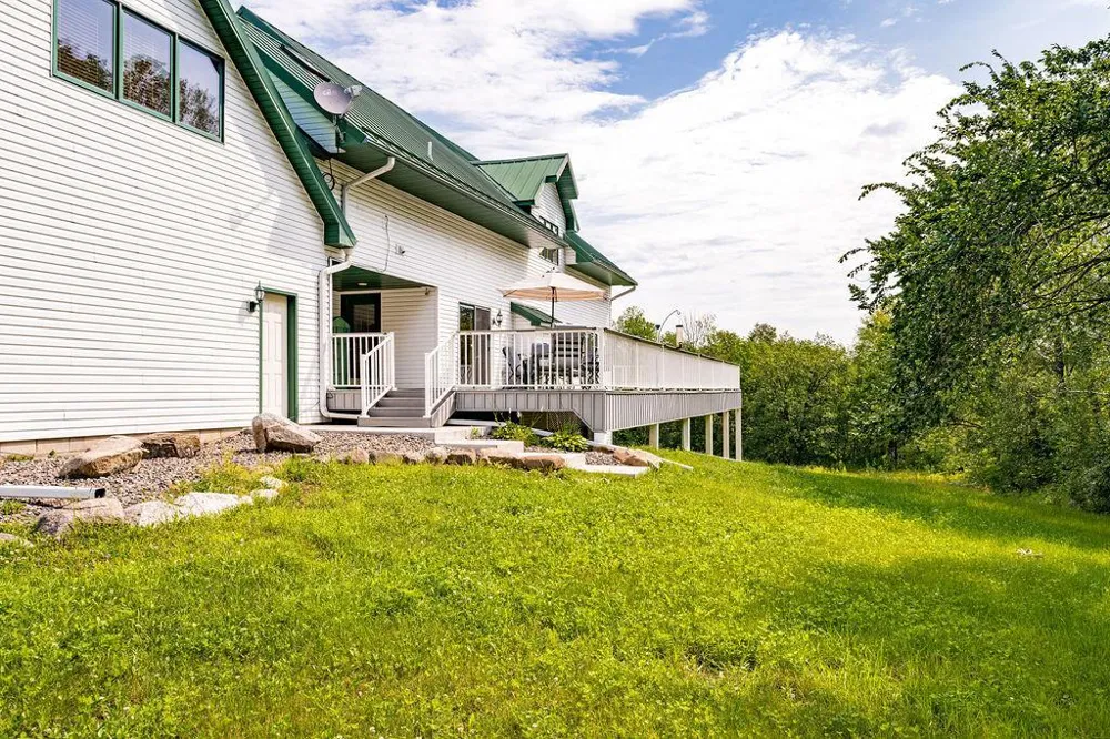 2065 315th Avenue Isle, MN 56342