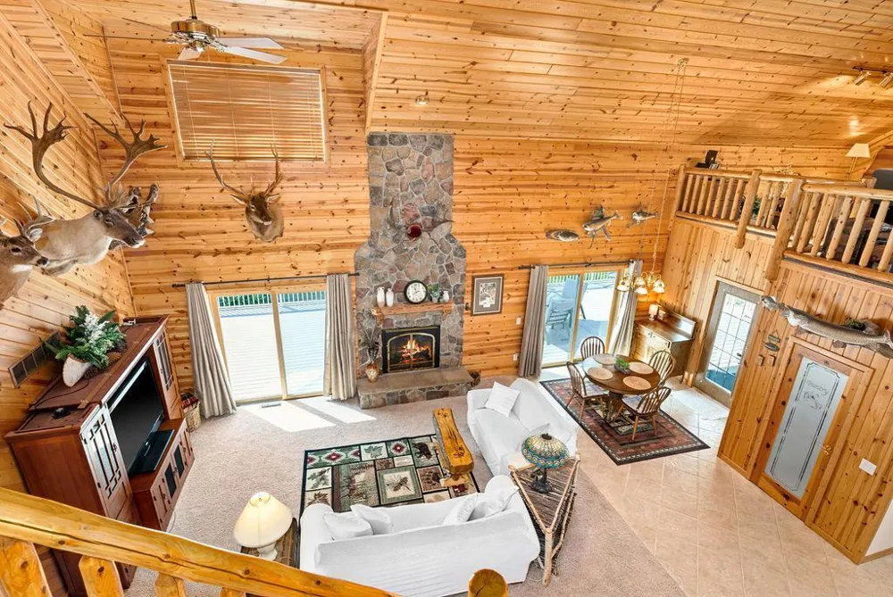 2065 315th Avenue Isle, MN 56342