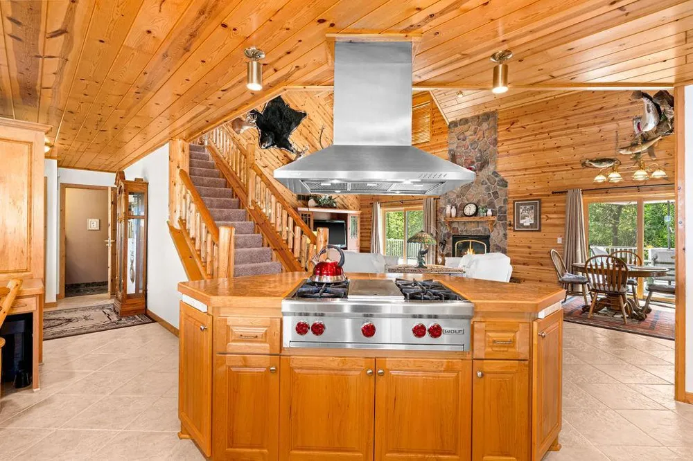 2065 315th Avenue Isle, MN 56342