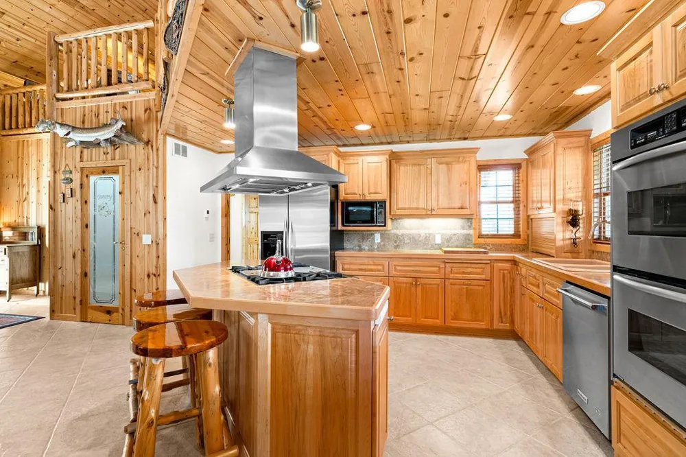 2065 315th Avenue Isle, MN 56342