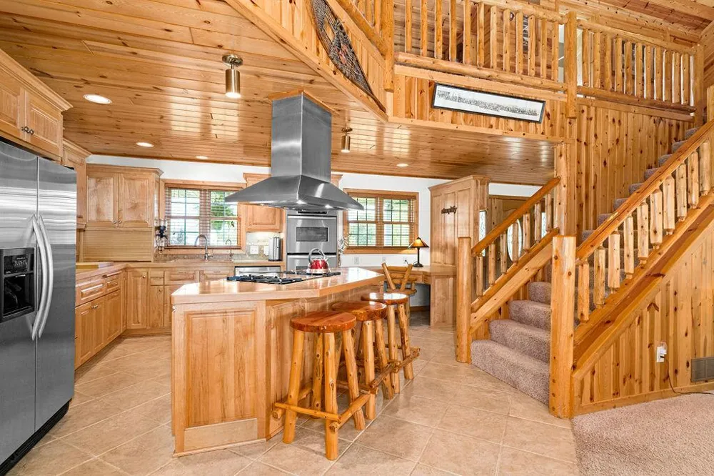2065 315th Avenue Isle, MN 56342