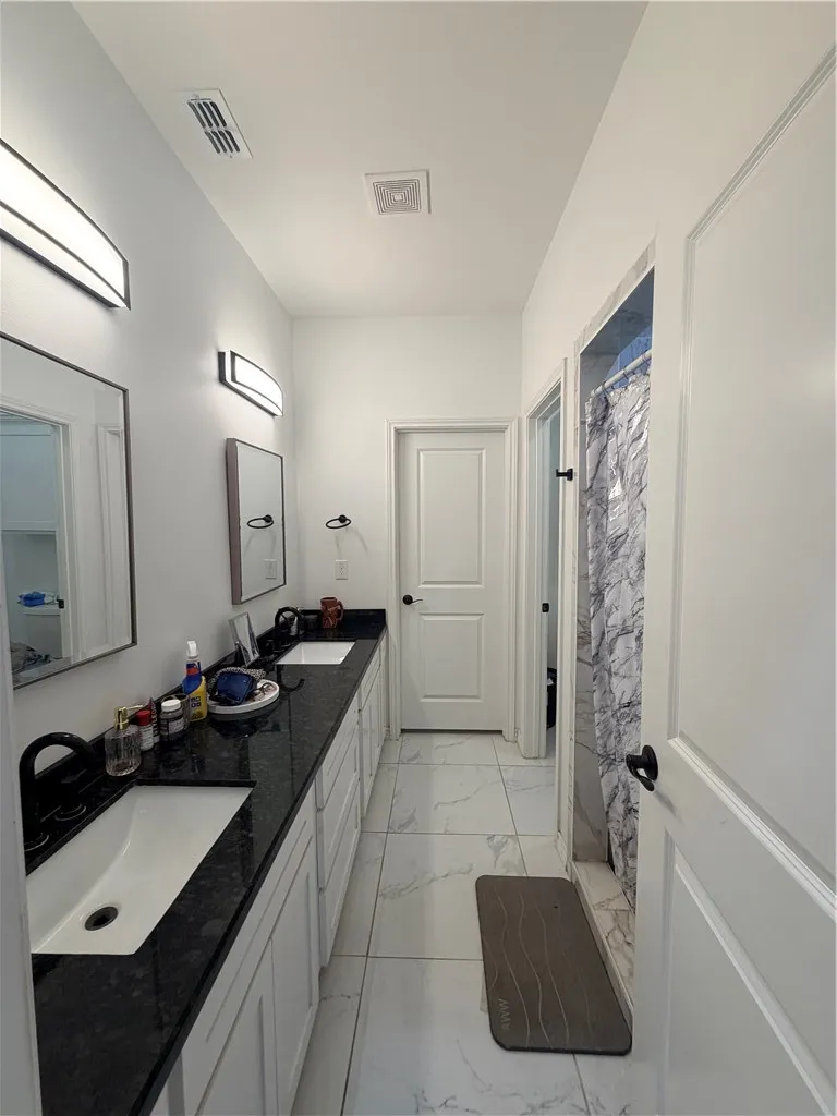 903 W Main Street Alice, TX 78332