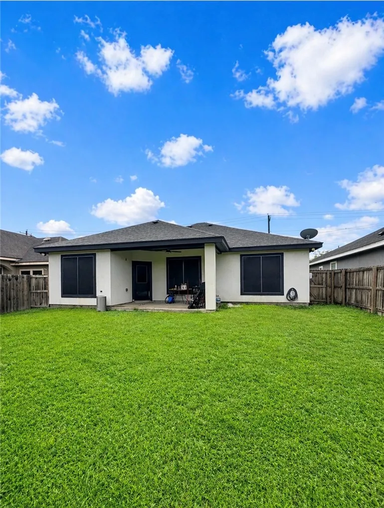 903 W Main Street Alice, TX 78332