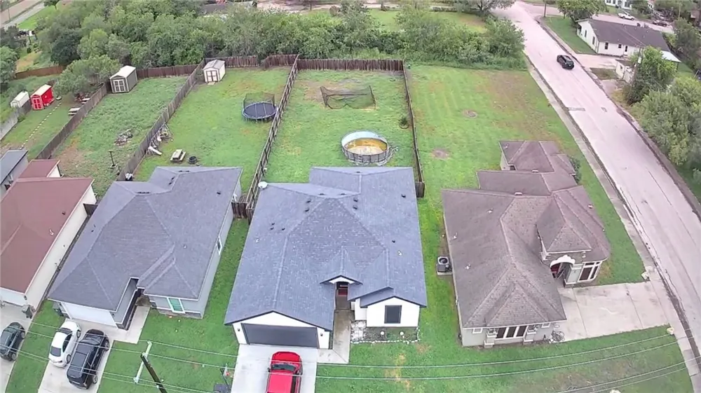 903 W Main Street Alice, TX 78332