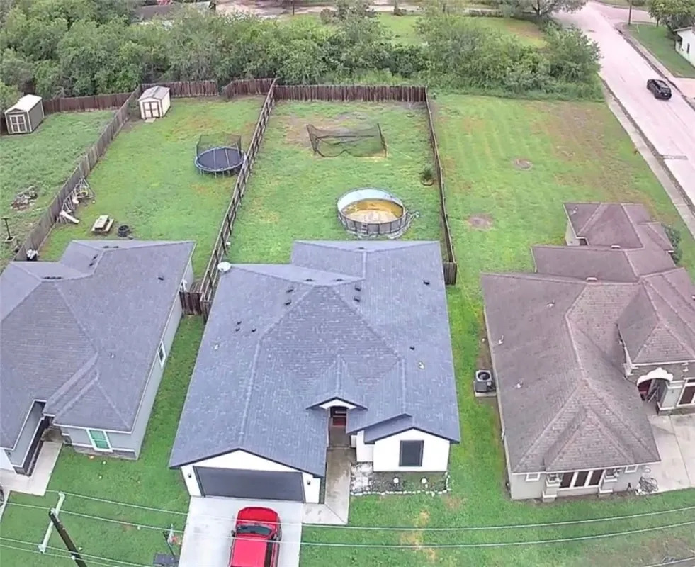 903 W Main Street Alice, TX 78332