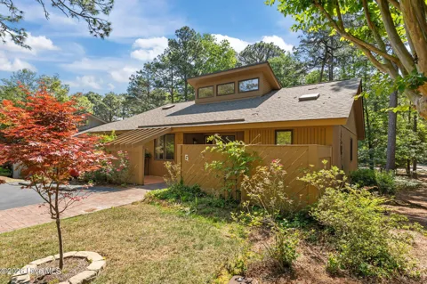 5 Village By The Lake Lane