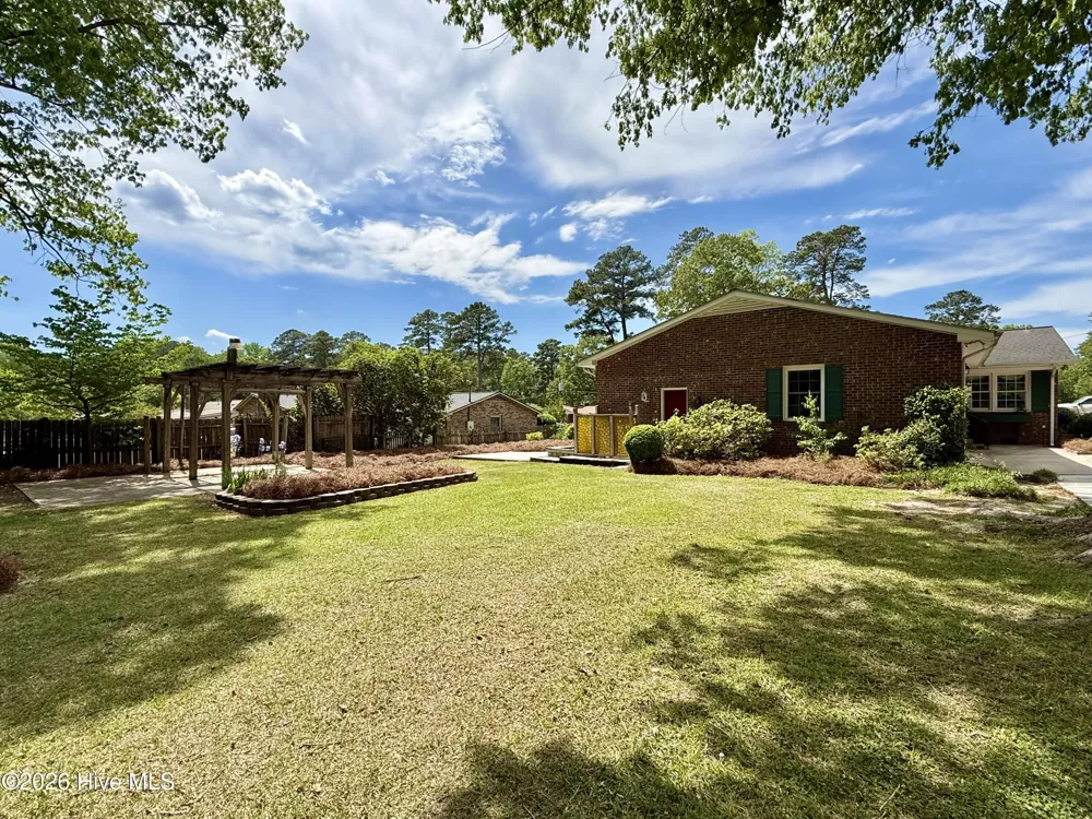 1391 Johnson Drive Williamston, NC 27892