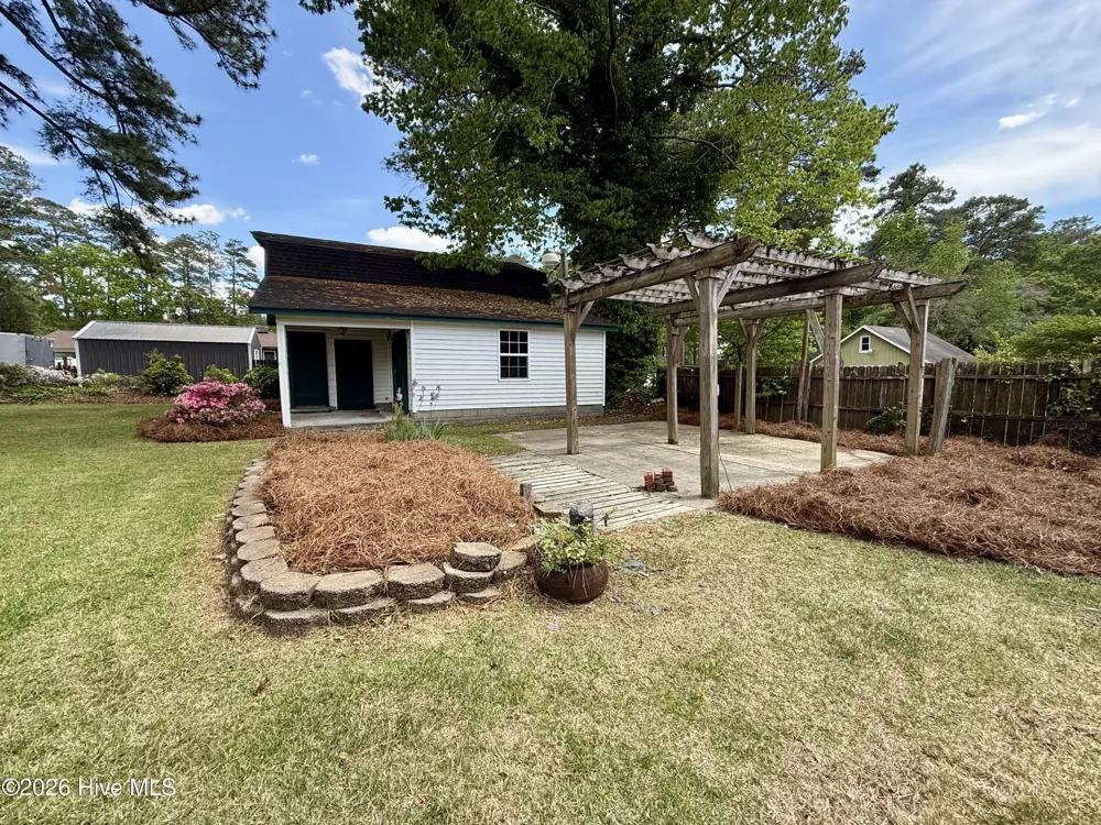 1391 Johnson Drive Williamston, NC 27892