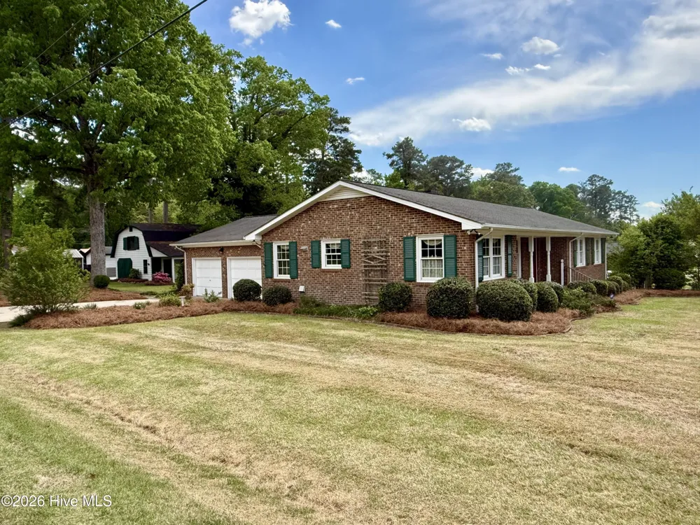 1391 Johnson Drive Williamston, NC 27892