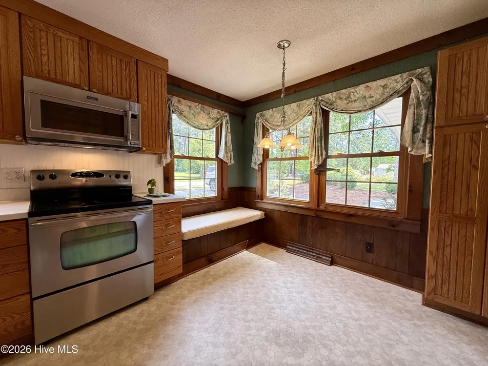1391 Johnson Drive Williamston, NC 27892