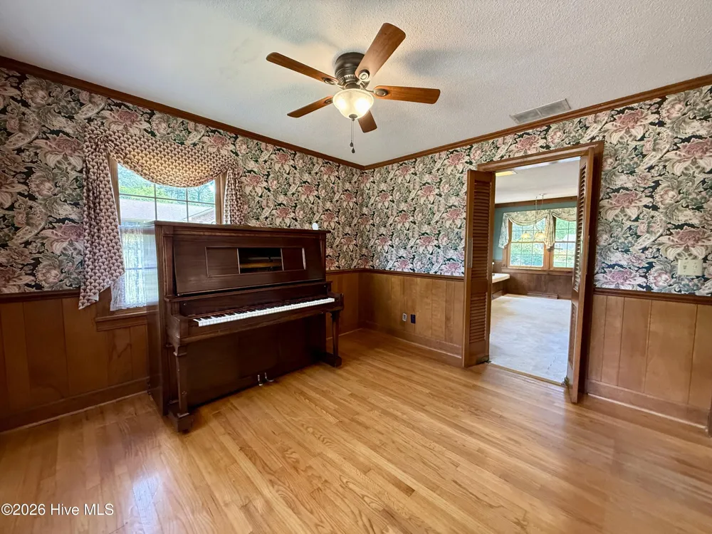 1391 Johnson Drive Williamston, NC 27892
