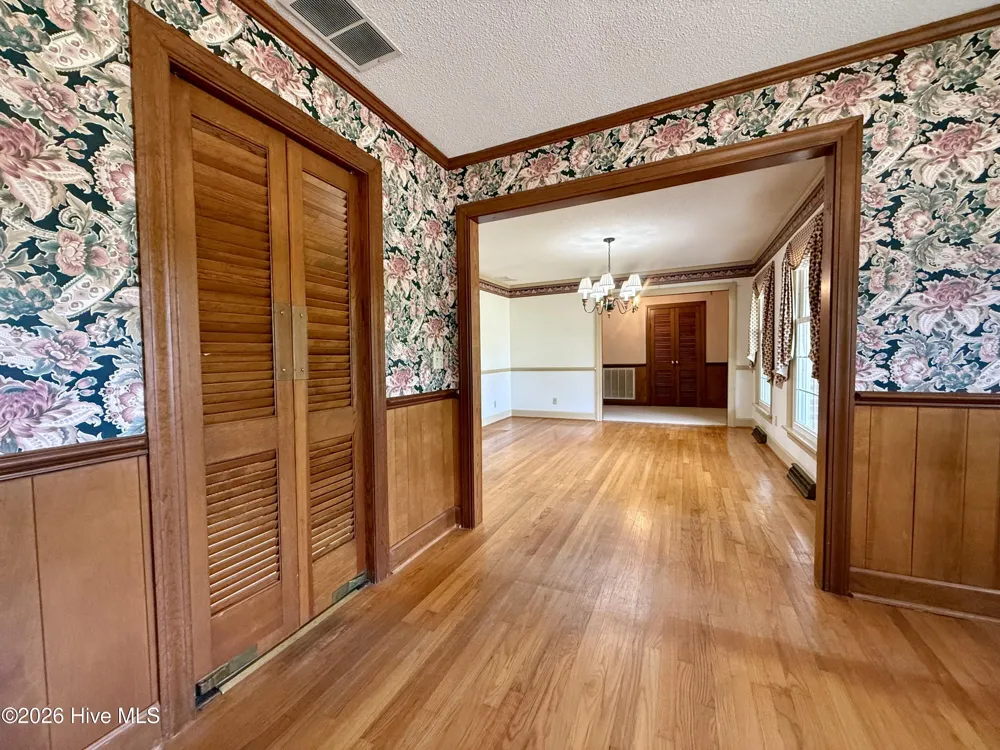 1391 Johnson Drive Williamston, NC 27892