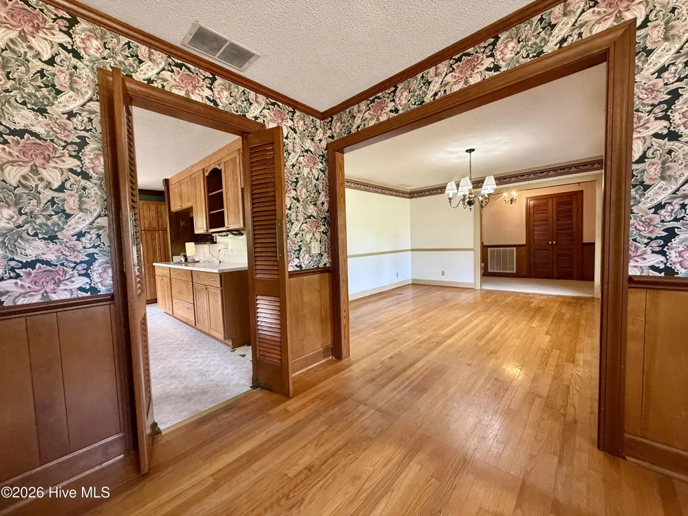 1391 Johnson Drive Williamston, NC 27892