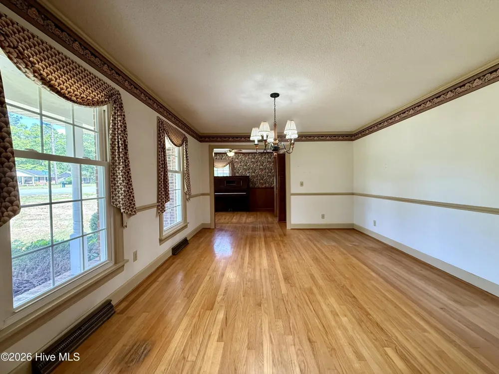 1391 Johnson Drive Williamston, NC 27892