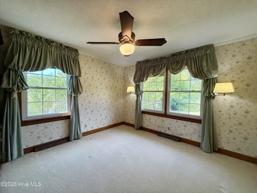 1391 Johnson Drive Williamston, NC 27892
