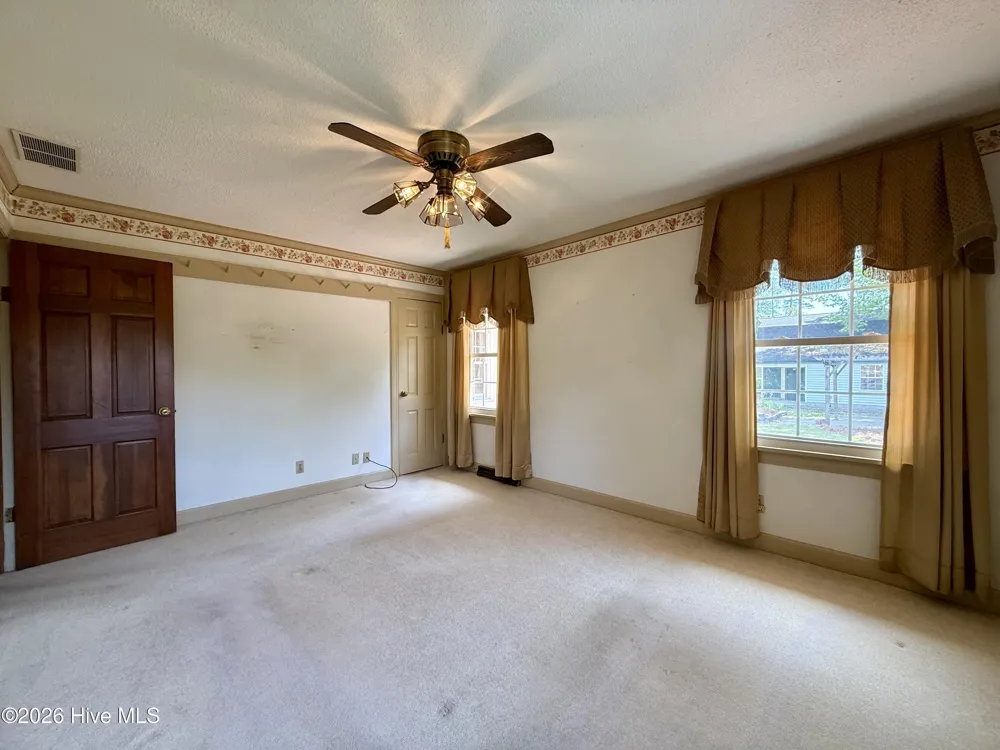 1391 Johnson Drive Williamston, NC 27892