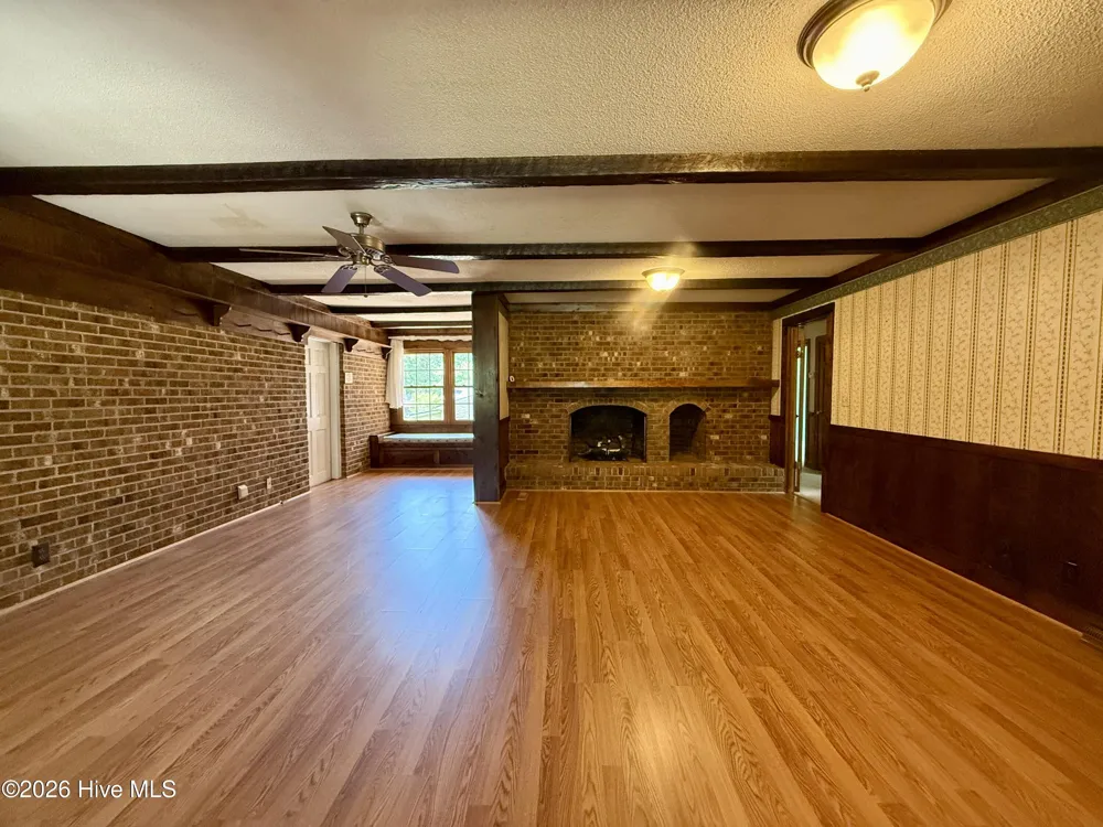 1391 Johnson Drive Williamston, NC 27892