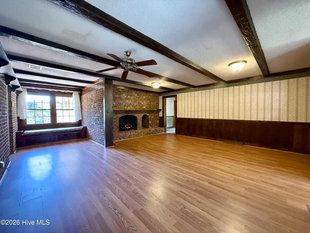 1391 Johnson Drive Williamston, NC 27892