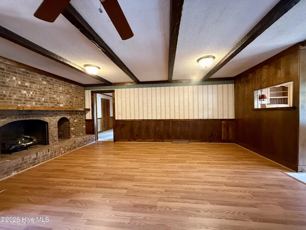 1391 Johnson Drive Williamston, NC 27892
