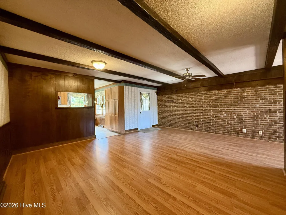 1391 Johnson Drive Williamston, NC 27892