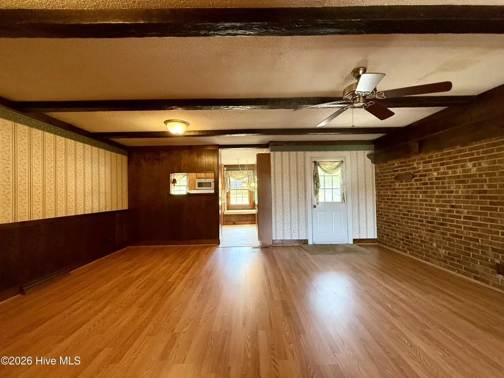 1391 Johnson Drive Williamston, NC 27892
