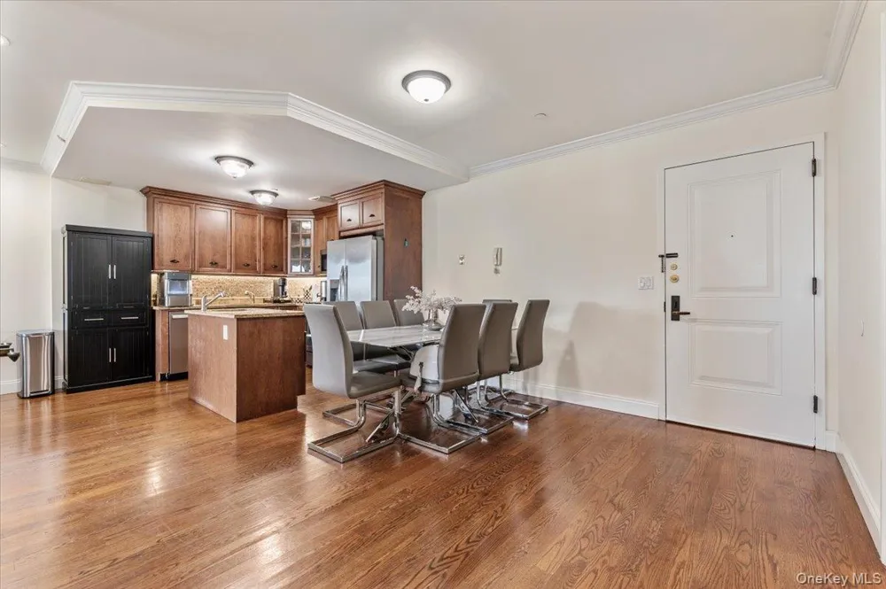 156 Beach 9th Street #4D Far Rockaway, NY 11691