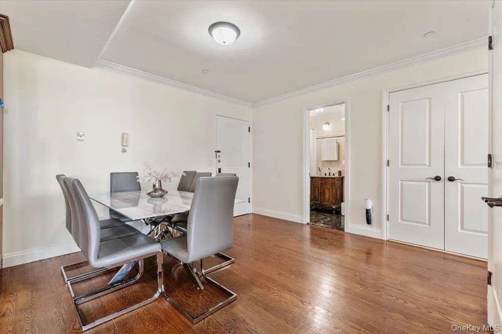 156 Beach 9th Street #4D Far Rockaway, NY 11691