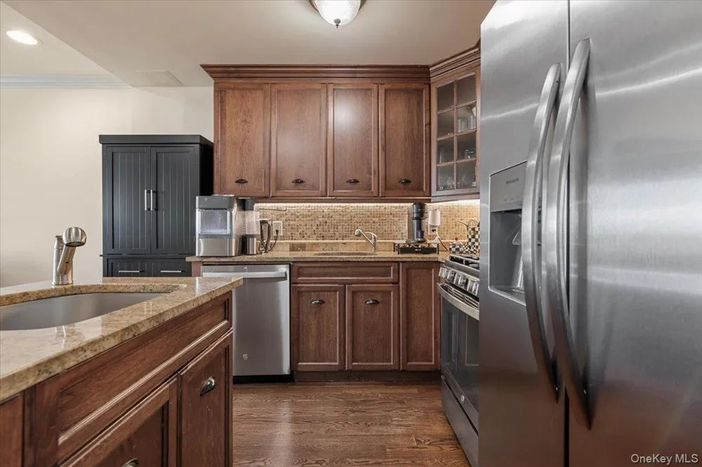 156 Beach 9th Street #4D Far Rockaway, NY 11691