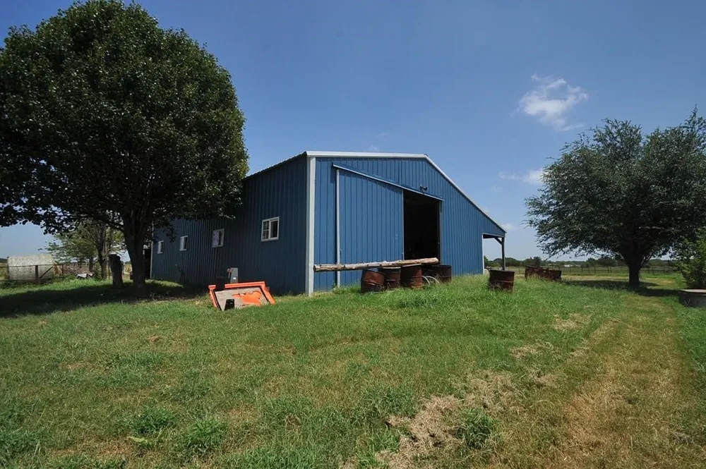 806 Fm 1752 Savoy, TX 75479
