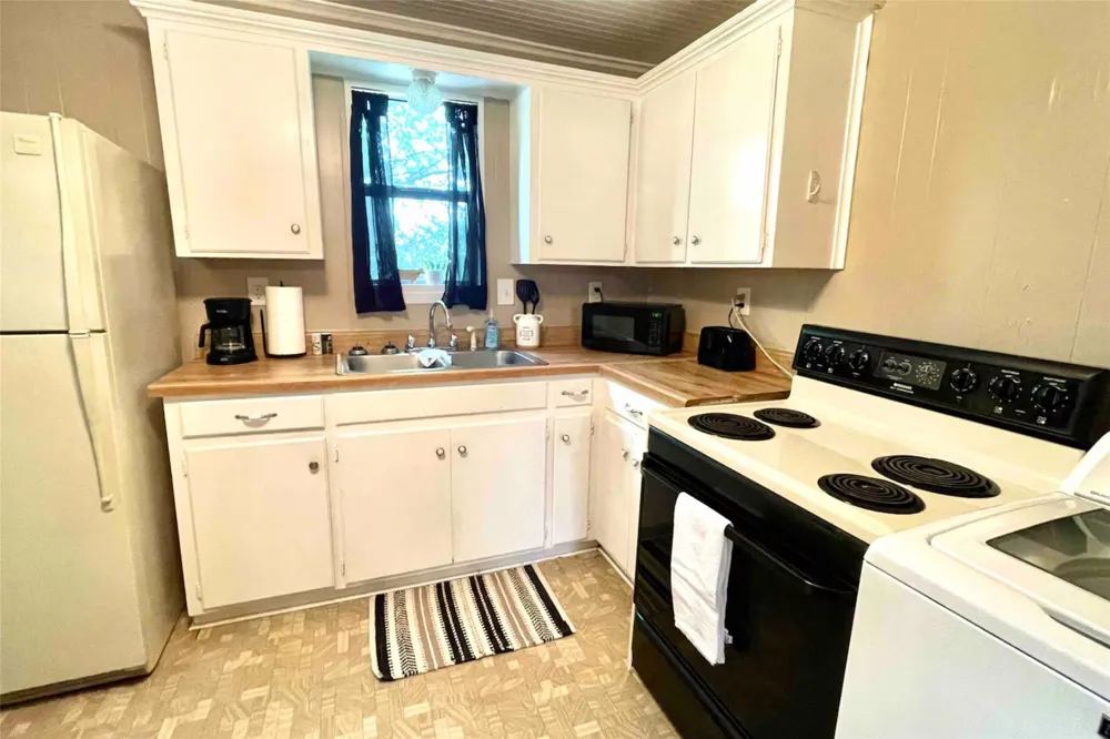 116 E Locust Street Collinsville, TX 76233