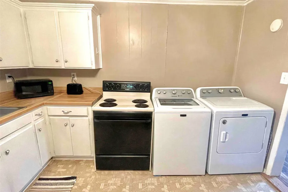 116 E Locust Street Collinsville, TX 76233
