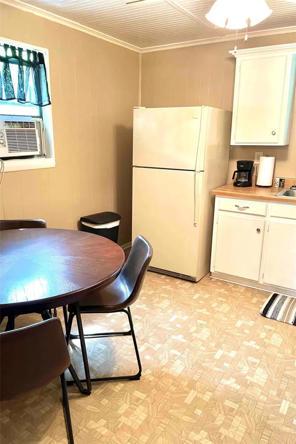 116 E Locust Street Collinsville, TX 76233
