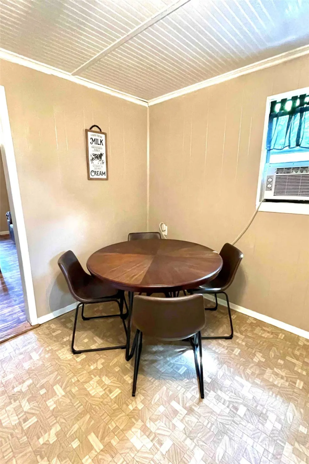 116 E Locust Street Collinsville, TX 76233