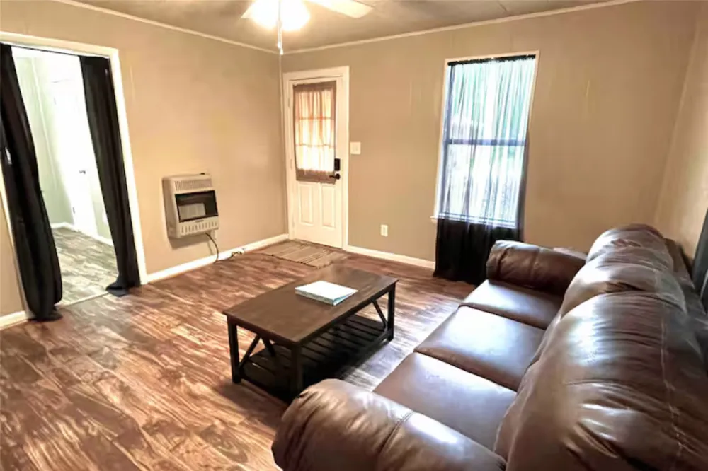 116 E Locust Street Collinsville, TX 76233