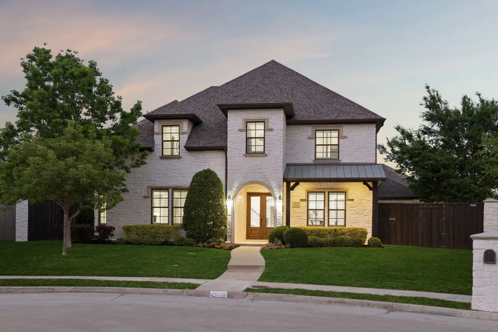 9668 Rockpoint Court Dallas, TX 75238