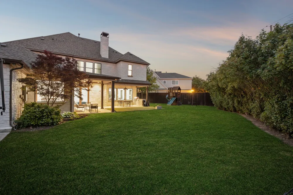 9668 Rockpoint Court Dallas, TX 75238