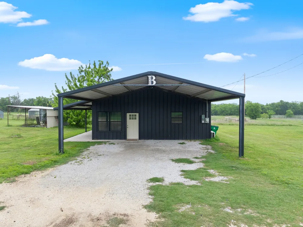 321 Avenue B #B Walnut Springs, TX 76690