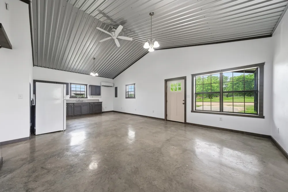 321 Avenue B #B Walnut Springs, TX 76690