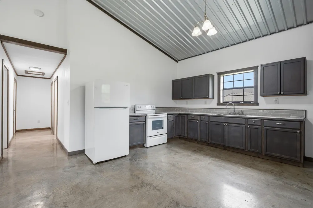 321 Avenue B #B Walnut Springs, TX 76690