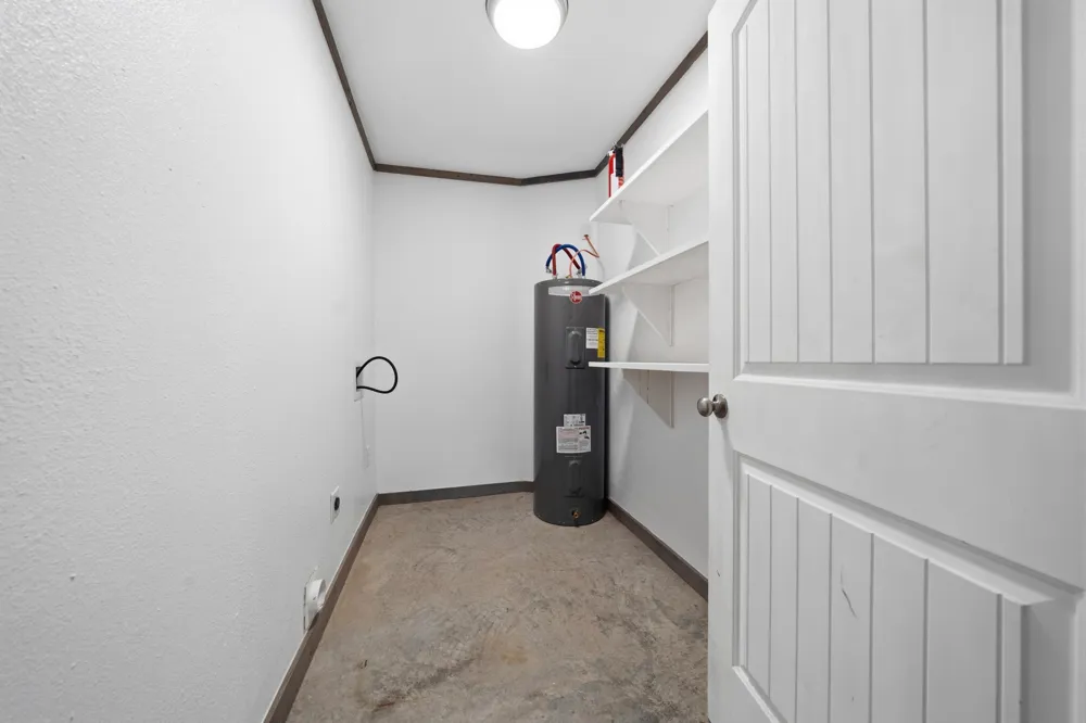 321 Avenue B #B Walnut Springs, TX 76690