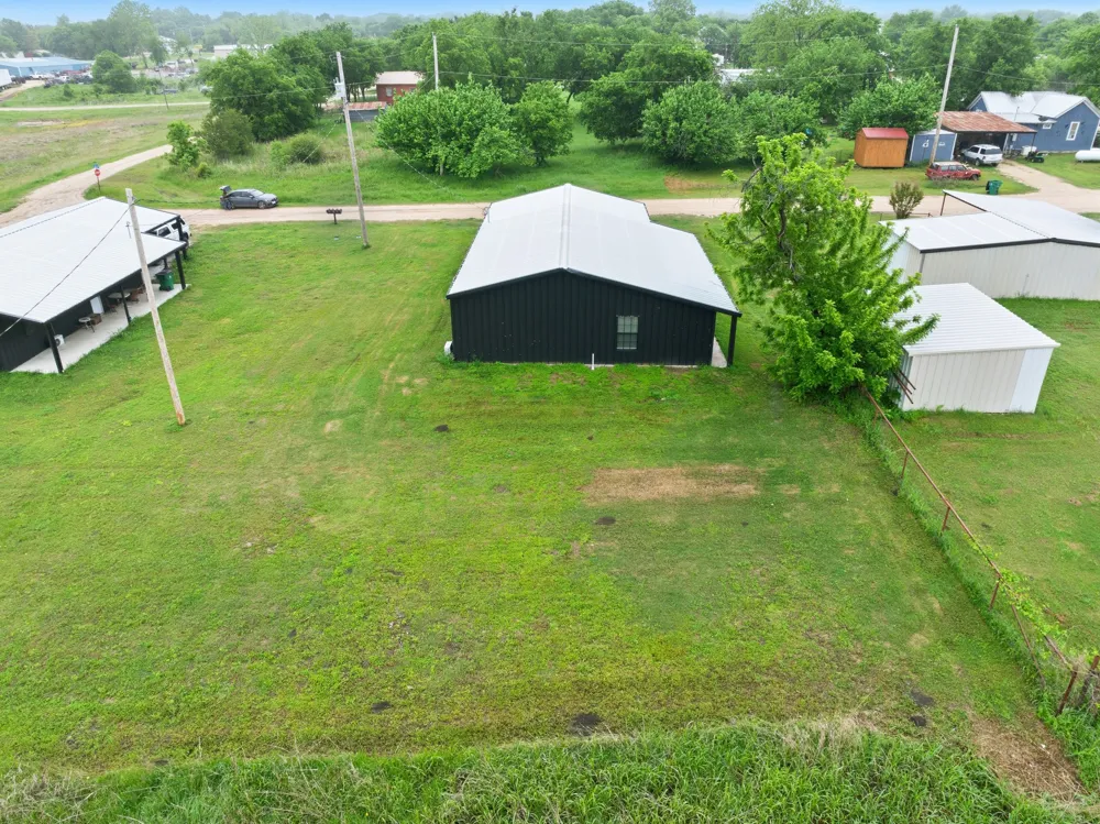 321 Avenue B #B Walnut Springs, TX 76690