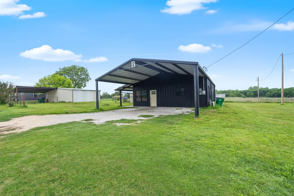 321 Avenue B #B Walnut Springs, TX 76690
