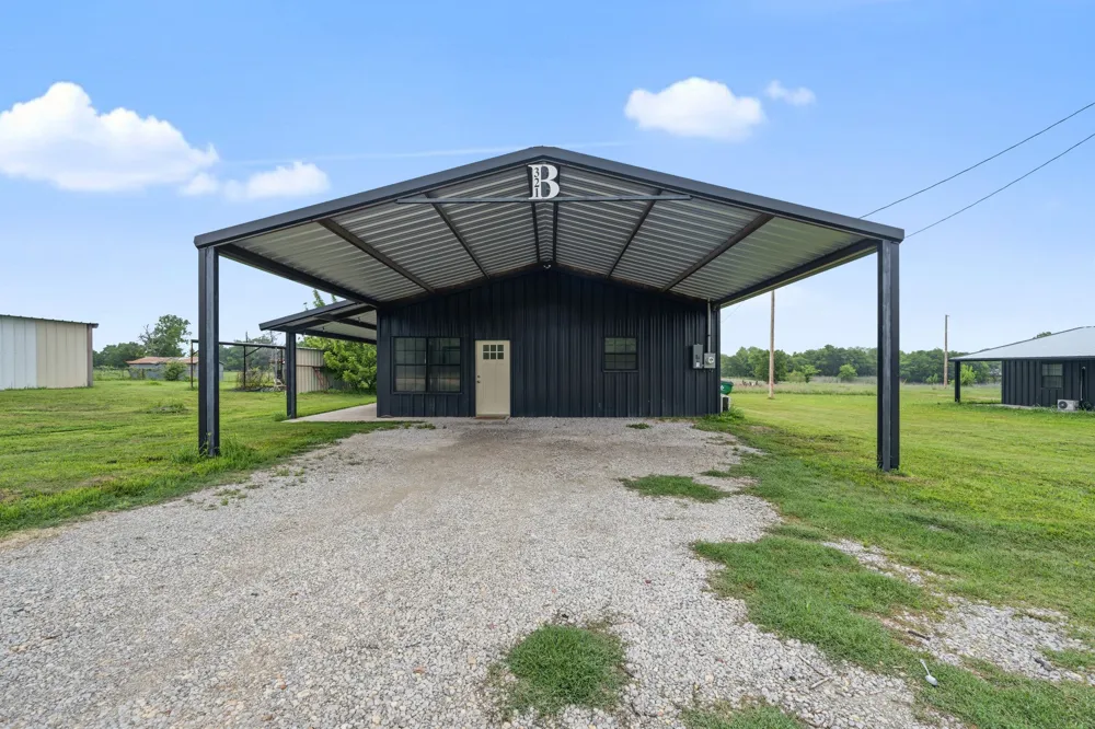 321 Avenue B #B Walnut Springs, TX 76690