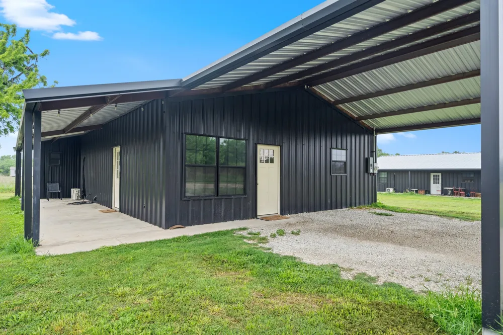 321 Avenue B #B Walnut Springs, TX 76690