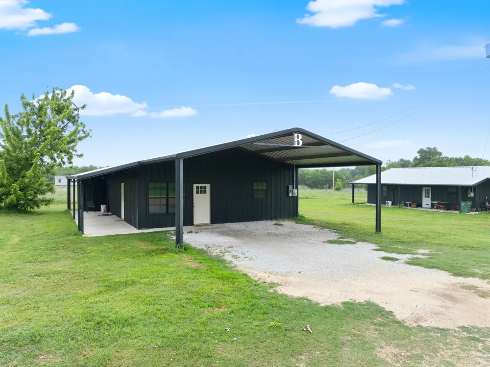 321 Avenue B #B Walnut Springs, TX 76690